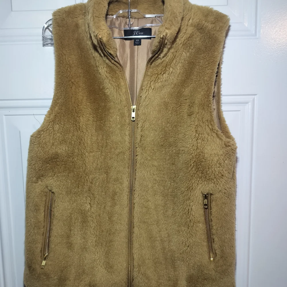 J.Crew Plush Fleece Sherpa Excursion Vest Teddy Faux Fur Camel Brown XS - Picture 11 of 11